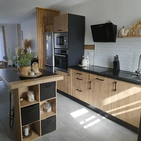 Habitación en casa particular Chez Particulier Proche Du Circuit 3