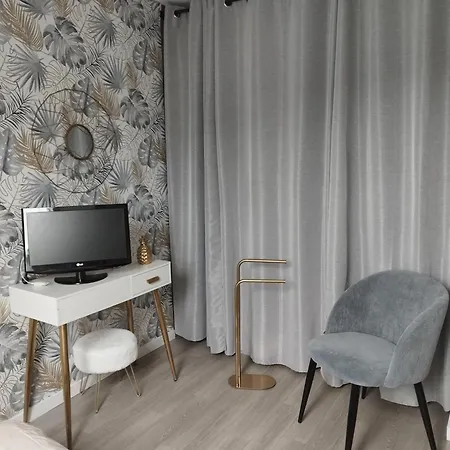 Habitación en casa particular Chez Particulier Proche Du Circuit 3